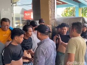 9 Pria Peras Pemilik Ruko Hasil Lelang Rp 22,5 Juta di Makassar Ditangkap 9 Pria Peras Pemilik Ruko Hasil Lelang Rp 22,5 Juta di Makassar Ditangkap