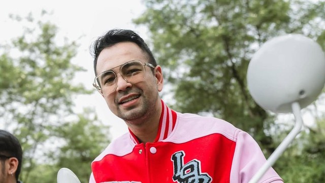 Berita Viral Selebriti dari InsertLive : Tak Punya Banyak Waktu, Begini Siasat Raffi Ahmad Curi Hati Anak