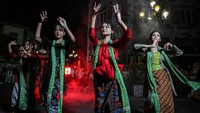 Tarian Massal Berkebaya Hidupkan Semangat Tradisi di Kota Lama Semarang