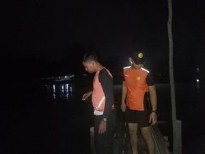 Penambang Timah Laut Ilegal Hilang Saat Menyelam di Pantai Bangka Barat Penambang Timah Laut Ilegal Hilang Saat Menyelam di Pantai Bangka Barat
