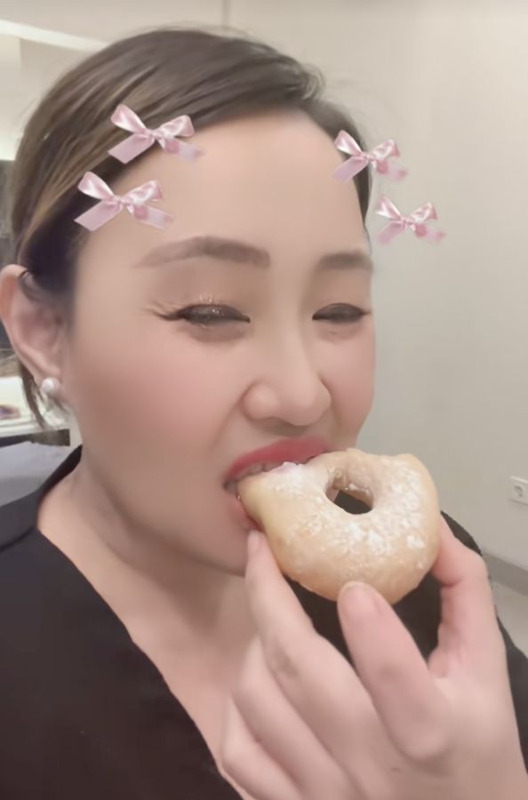 Donat Pinkan Mambo