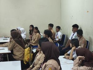 Disdik Jabar Arahkan Siswa Belum Sekolah Masuk ke Swasta Disdik Jabar Arahkan Siswa Belum Sekolah Masuk ke Swasta