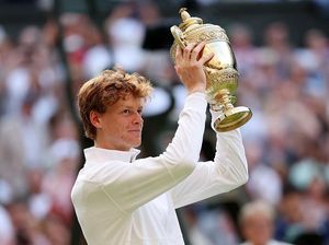 Sinner Juara Wimbledon 2025, Sukses Revans atas Alcaraz Sinner Juara Wimbledon 2025, Sukses Revans atas Alcaraz