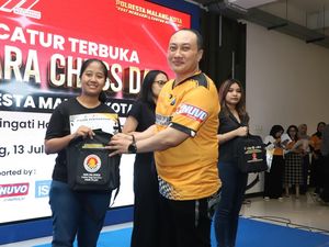 Ratusan Pecatur Adu Strategi Rebut Piala Kapolresta Malang Kota Ratusan Pecatur Adu Strategi Rebut Piala Kapolresta Malang Kota