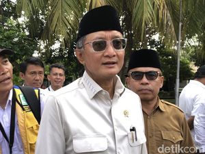 Menteri PU Bakal Ambil Alih Perbaikan Jalan Rusak di Lombok Barat Menteri PU Bakal Ambil Alih Perbaikan Jalan Rusak di Lombok Barat
