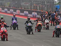 Ada Pebalap MotoGP yang Nggak Mau Start Terdepan, Siapa Ya?