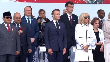 Jadi Tamu Kehormatan Bastille Day Paris, Prabowo Duduk di Samping Macron