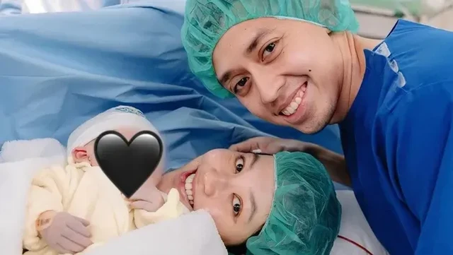 Berita Viral Selebriti dari InsertLive : Ini Arti Nama Anak Pasangan Pebulutangkis Rian Ardianto dan Ribka Sugiarto
