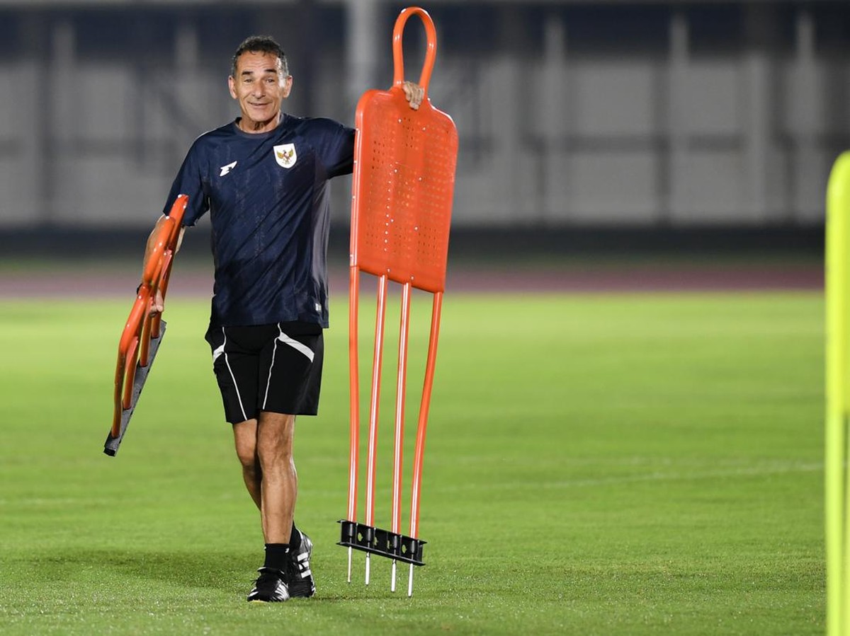 Gerald Vanenburg akan memimpin Timnas Indonesia U-23 di Kualifikasi Piala Asia U-23 2026. (Foto: ANTARA FOTO/Muhammad Adimaja)
