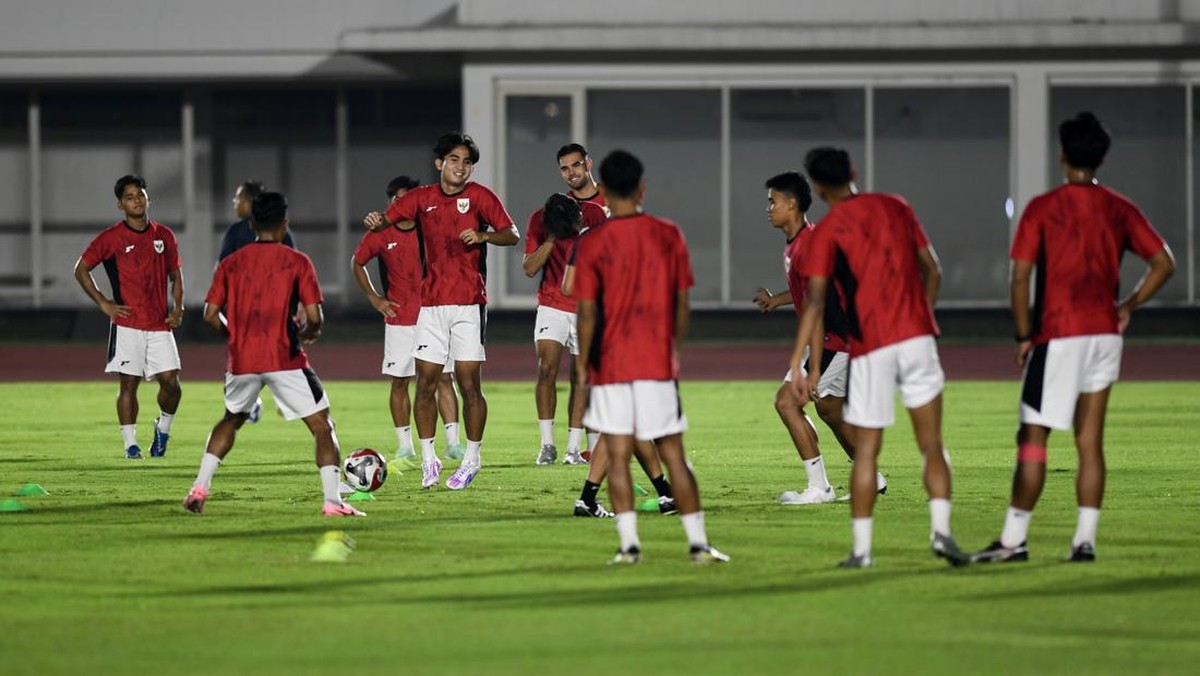 Momen Timnas Indonesia U-23 bersiap melawan Brunei. (Foto: ANTARA FOTO/Muhammad Adimaja)
