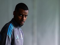 Isak Minat Main di Arab? Lagi Dilirik Inzaghi, nih