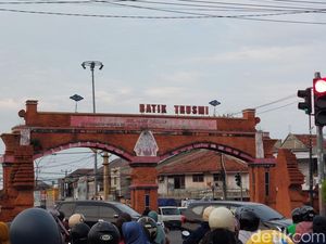 Penduduk Kabupaten Cirebon Melimpah, Ekonomi Ditopang Jasa-UMKM Penduduk Kabupaten Cirebon Melimpah, Ekonomi Ditopang Jasa-UMKM