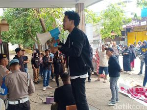 Ortu Ungkap Anaknya Tak Lolos SPMB SMAN 21 Makassar Padahal Rumahnya Satu RW Ortu Ungkap Anaknya Tak Lolos SPMB SMAN 21 Makassar Padahal Rumahnya Satu RW