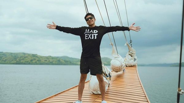 Desta Akui Nyaris Patah Kaki Saat Jatuh dari Moge