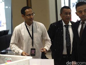 Kejagung Periksa Lagi Eks Mendikbud Nadiem, Beberapa Pentolan GoTo Juga Diperiksa Kejagung Periksa Lagi Eks Mendikbud Nadiem, Beberapa Pentolan GoTo Juga Diperiksa