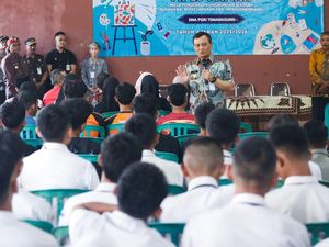 Pesan Ahmad Luthfi di Sekolah Kemitraan Gagasannya: Jangan Tawuran!