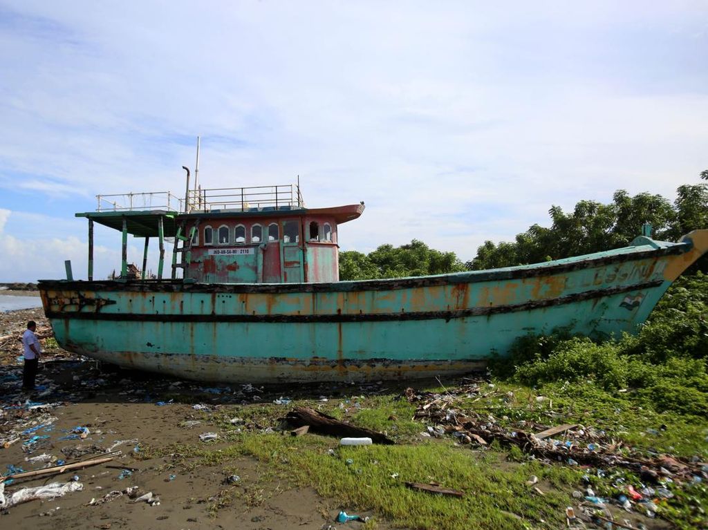Potret Kapal India Sitaan Negara yang Bakal Dihibahkan untuk Nelayan Lokal Potret Kapal India Sitaan Negara yang Bakal Dihibahkan untuk Nelayan Lokal