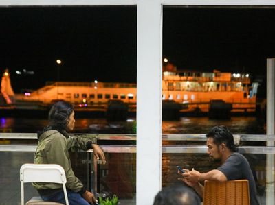Hari ke-13 KMP Tunu Tenggelam, Keluarga Korban Hilang Masih Bertahan