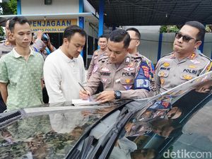 Sanksi Pemuda Selebrasi Aura Farming Pacu Jalur di Atas Mobil di Tol Lampung Sanksi Pemuda Selebrasi Aura Farming Pacu Jalur di Atas Mobil di Tol Lampung