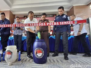 4 Kg Sabu dan Ribuan Ekstasi Dimusnahkan, 19 Tersangka Diamankan