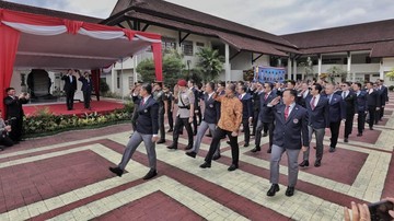 Deretan Tokoh Alumni SMA Taruna Nusantara Tampilkan Defile Lintas Angkatan
