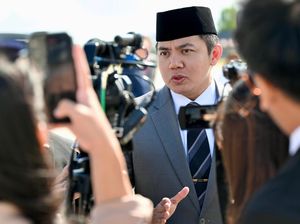 Video Seskab Teddy Joget Aura Farming Saat Perayaan HUT RI di Istana Video Seskab Teddy Joget Aura Farming Saat Perayaan HUT RI di Istana