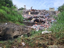 Andra Soni Minta Walkot Serang Segera Bereskan Sampah di Sungai Cibanten