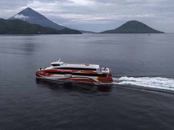 Ternate-Sofifi Kini Cuma 30 Menit, Kapal Cepat Mulai Beroperasi