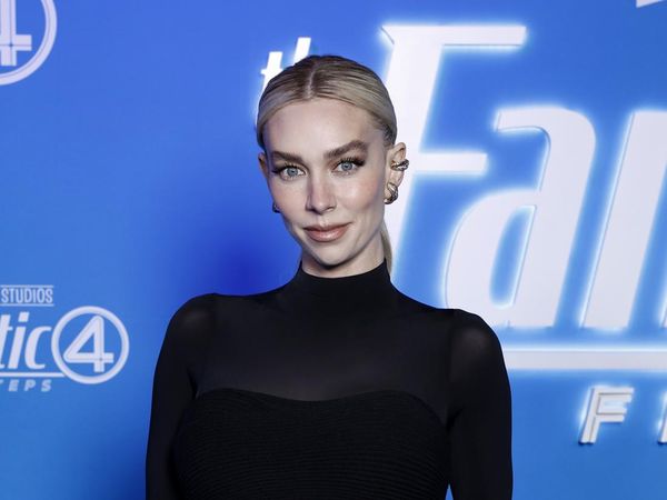Vanessa Kirby Memesona dengan Baby Bump di Acara The Fantastic Four