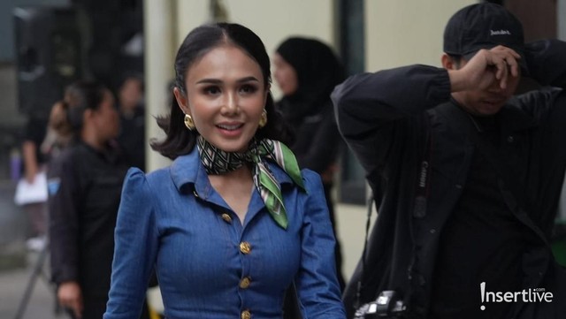 Berita Seputar Selebriti Insertlive Terkini : Bercocok Tanam hingga Jajan Cilok Jadi Rahasia Bahagia Yuni Shara