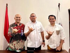 Ketum Andre Rosiade Pastikan IKM Bantu Renovasi Dua Asrama Milik Pemprov di Yogyakarta Ketum Andre Rosiade Pastikan IKM Bantu Renovasi Dua Asrama Milik Pemprov di Yogyakarta