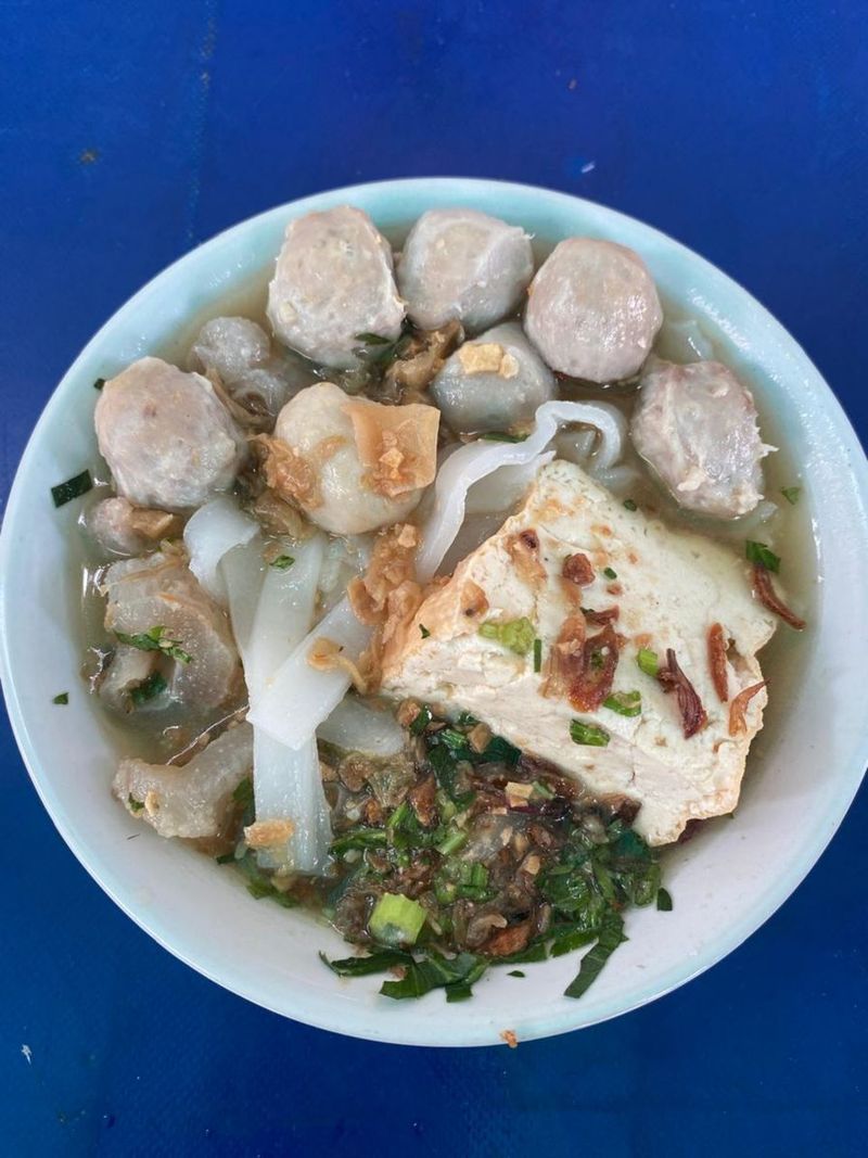 Rekomendasi tempat makan bakso di Glodok.