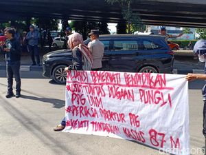Demo di Kejati Sulsel, Massa Desak Dugaan Korupsi Revitalisasi UNM Diusut Demo di Kejati Sulsel, Massa Desak Dugaan Korupsi Revitalisasi UNM Diusut