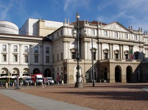 Jangan Asal Datang ke Gedung Opera Milan, Baju Harus Rapi biar Tak Diusir Jangan Asal Datang ke Gedung Opera Milan, Baju Harus Rapi biar Tak Diusir