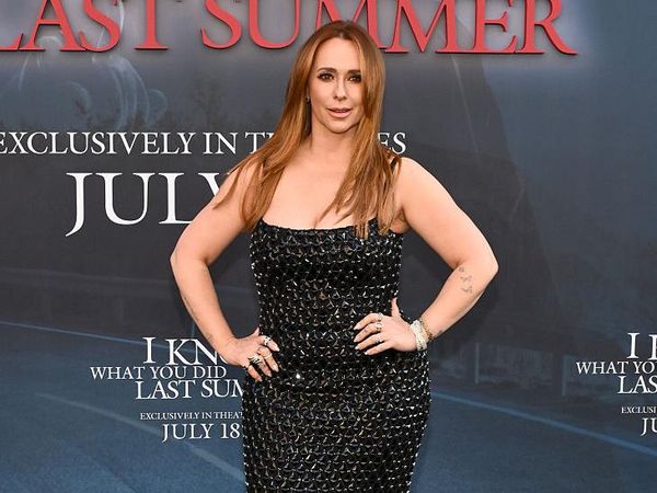 Nostalgia, Gaya Jennifer Love Hewitt di Premier I Know What You Did Last Summer