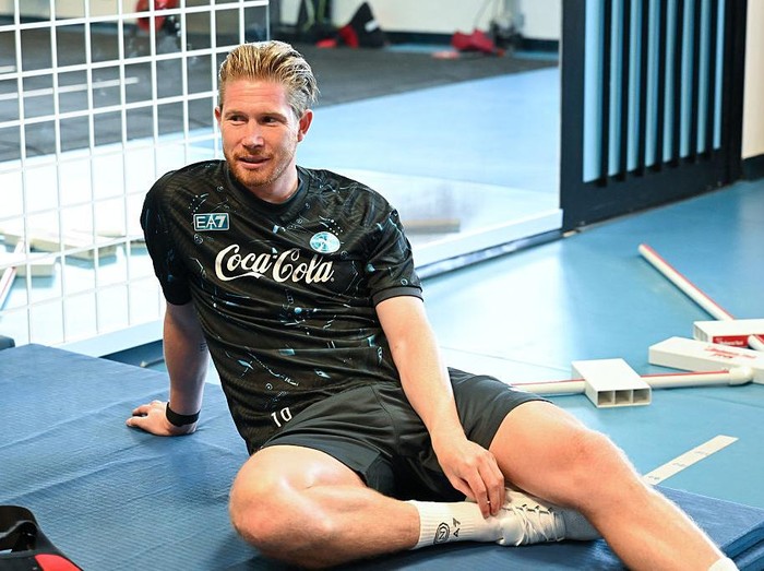 NAPLES, ITALY - JULY 15: Kevin De Bruyne of SSC Napoli attends the first tests of the 2025/26 season at the club’s training center on July 15, 2025 in Castel Volturno, Italy. (Photo by SSC NAPOLI/SSC NAPOLI via Getty Images)