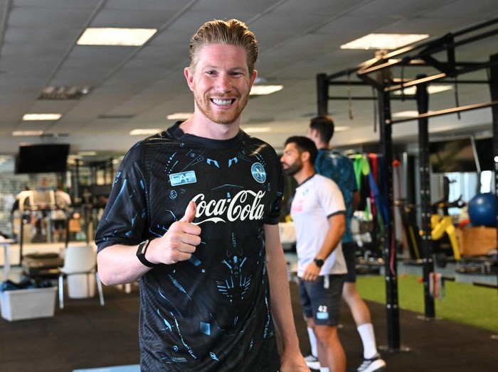 NAPLES, ITALY - JULY 15: Kevin De Bruyne of SSC Napoli attends the first tests of the 2025/26 season at the club’s training center on July 15, 2025 in Castel Volturno, Italy. (Photo by SSC NAPOLI/SSC NAPOLI via Getty Images)