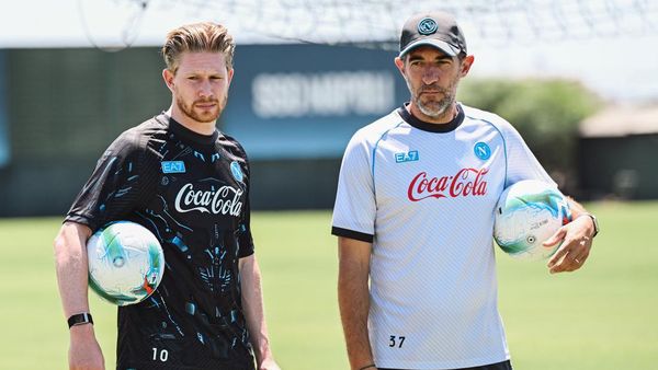 Momen Kevin De Bruyne Latihan Perdana di Napoli
