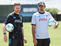 Momen Kevin De Bruyne Latihan Perdana di Napoli