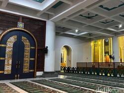 Waktu Salat Isya Surabaya Hari Ini