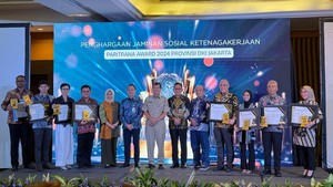 Dukung Perlindungan Tenaga Kerja, Pegadaian Raih Paritrana Award 2025