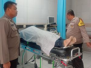 Pengendara Motor Tewas Tabrak Tiang Listrik di Gresik Saat Mengantuk Pengendara Motor Tewas Tabrak Tiang Listrik di Gresik Saat Mengantuk