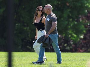 Foto: Penampilan Baru Jeff Bezos Setelah Menikah, Tak Botak Lagi