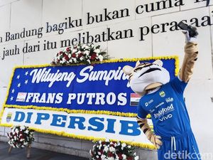 Diumumkan Lewat Karangan Bunga, Frans Putros Pemain Baru ke-9 Persib Diumumkan Lewat Karangan Bunga, Frans Putros Pemain Baru ke-9 Persib