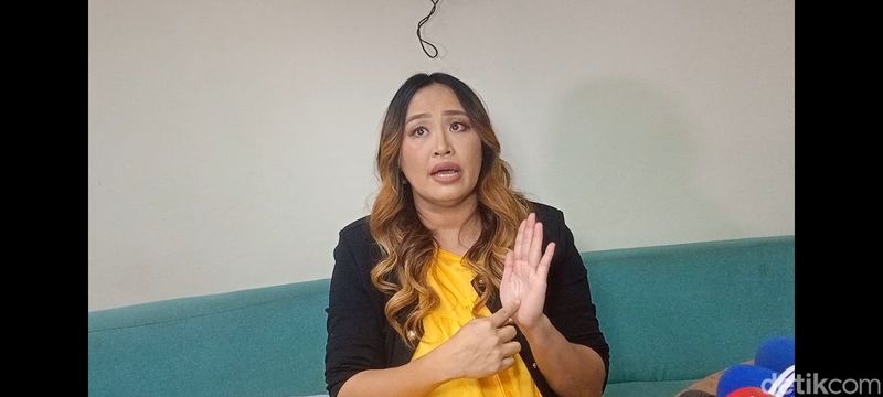 Pinkan Mambo saat ditemui di kawasan TransTV, Rabu, 16 Juli 2025.