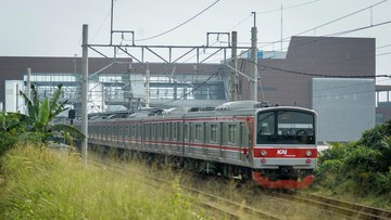 Penyebab KRL Green Line Gangguan: Sambaran Petir