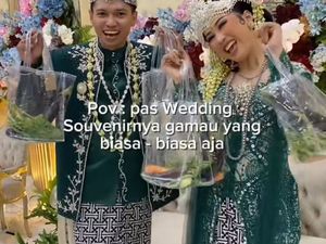 Souvenir Pernikahan Viral: Bukan Gelas, Tapi Terong dan Bayam Souvenir Pernikahan Viral: Bukan Gelas, Tapi Terong dan Bayam