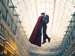 Superman Gagal Terbang di China Superman Gagal Terbang di China