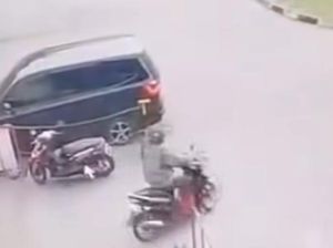 Viral Motor Dicuri Saat Pemilik ke Toilet SPBU di Jakut, Polisi Selidiki Viral Motor Dicuri Saat Pemilik ke Toilet SPBU di Jakut, Polisi Selidiki