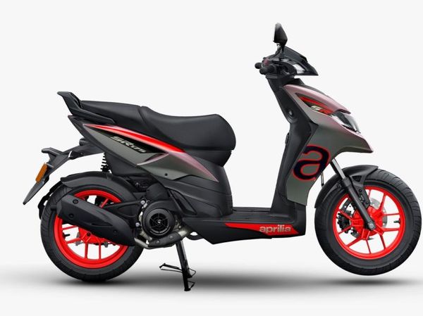 Wujud Aprilia SR 175 yang Tampangnya Semirip BeAT-Tenaganya Sebuas Vario